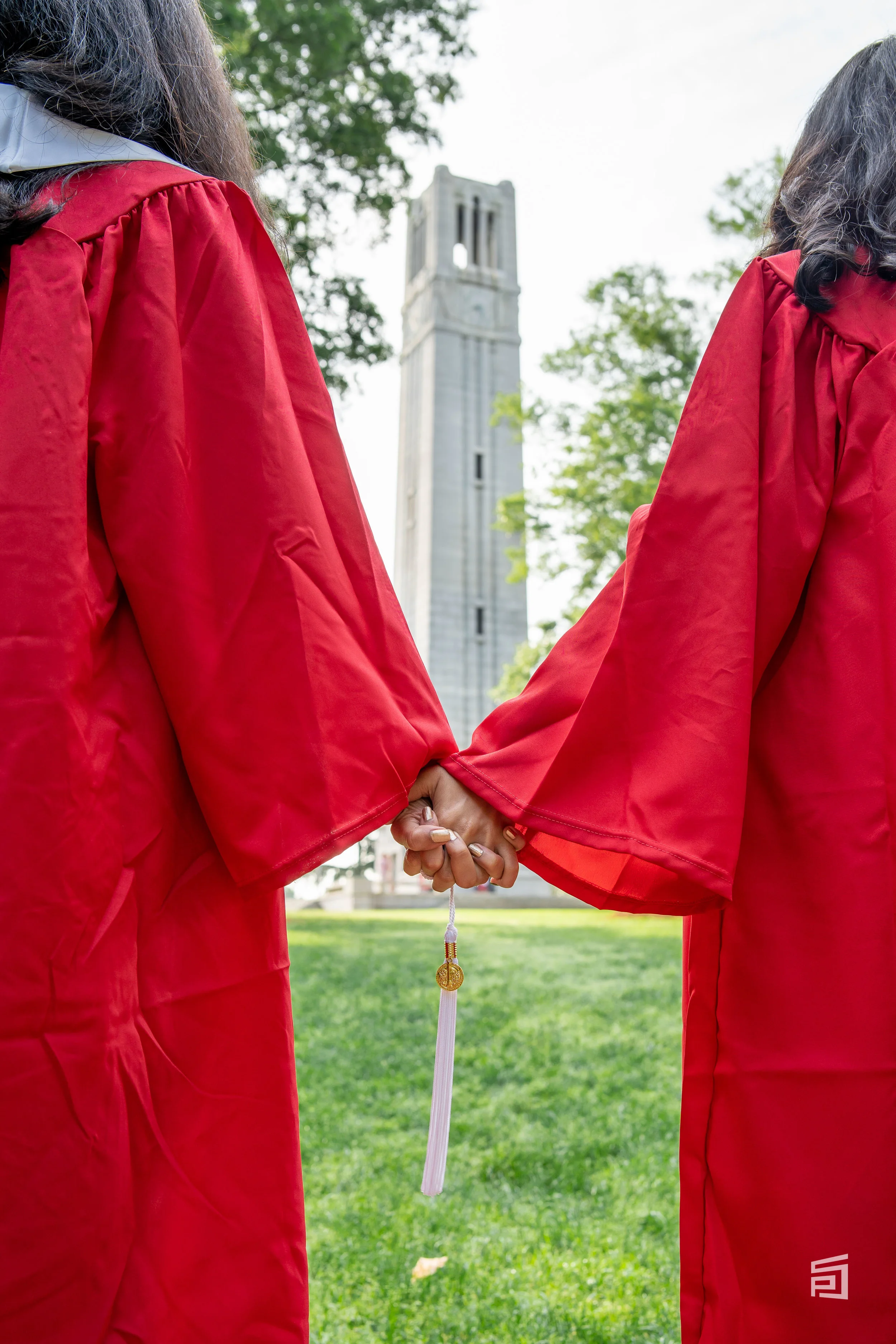 Shah Twins Gradshoot-28.jpg