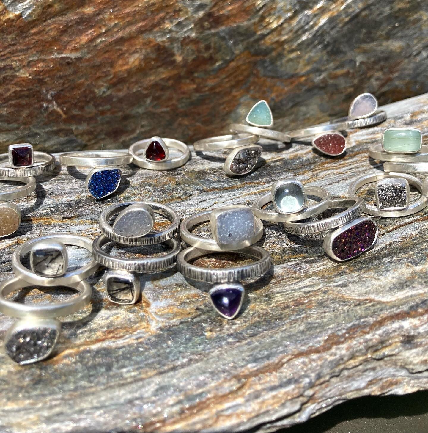 I&rsquo;ll be in Portsmouth this Saturday with @erinmorandesigns for our mini craft show. It&rsquo;s Mother&rsquo;s Day&hellip;jewelry and pottery always make great gifts to give or for yourself😍
lots of fun colors to try in these stacking rings and