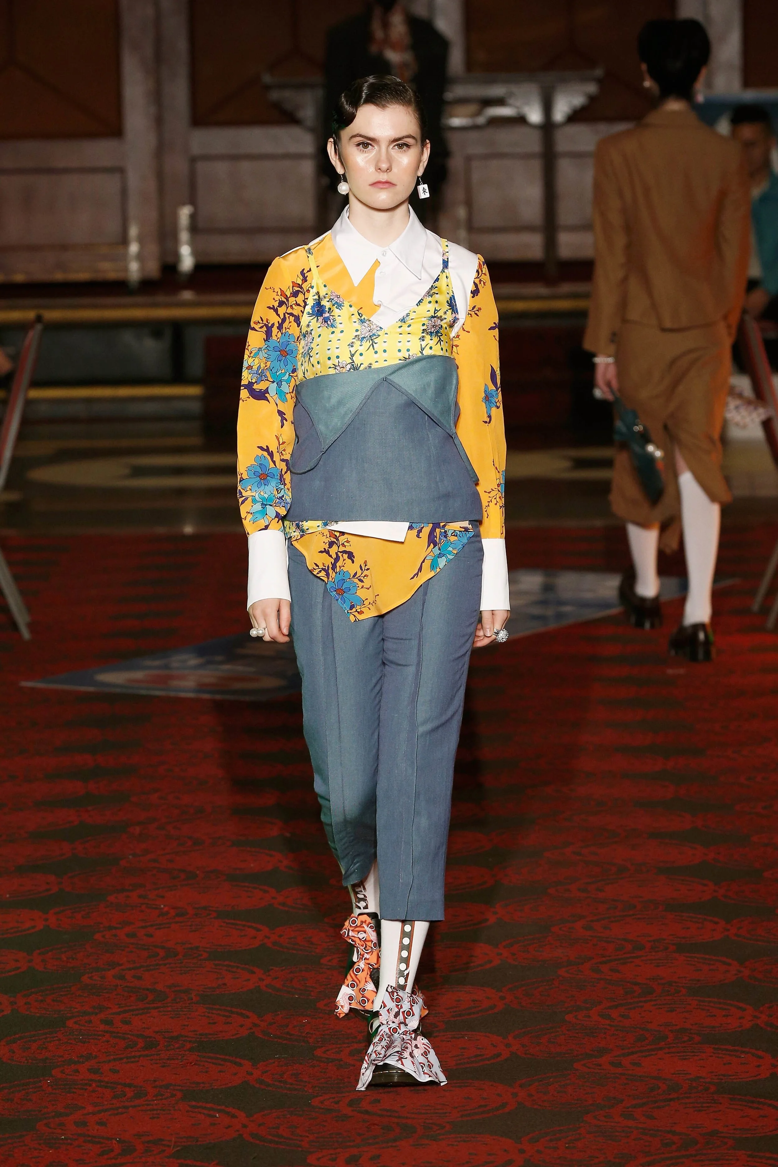00020-snow-xue-gao-collection-spring-2019-ready-to-wear.jpg