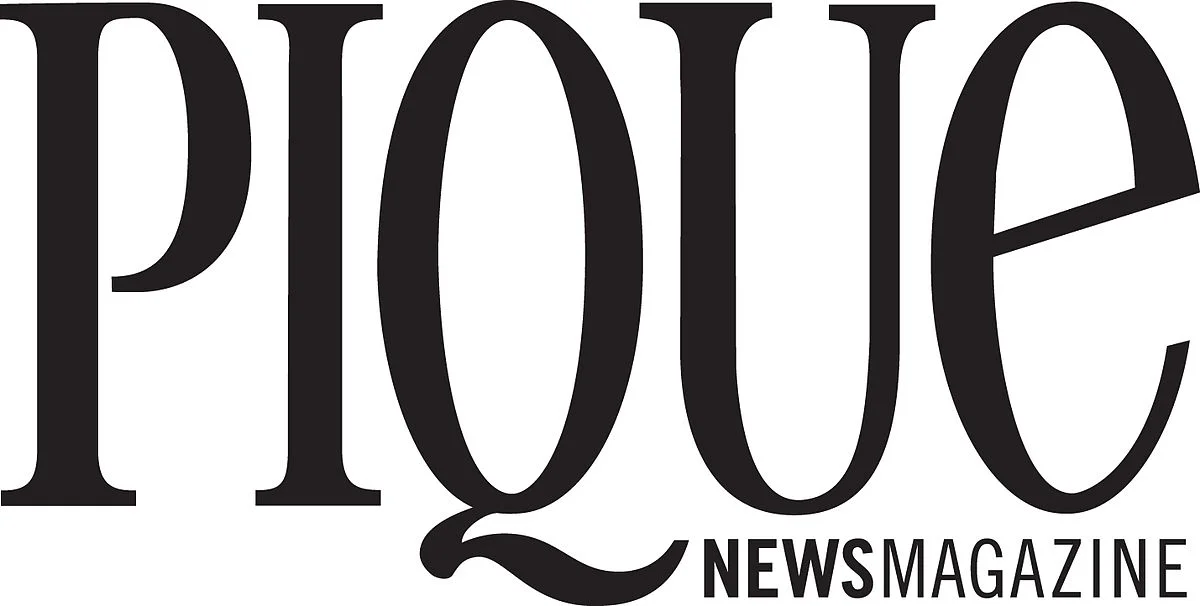 1200px-Pique_Newsmagazine_Logo.jpg