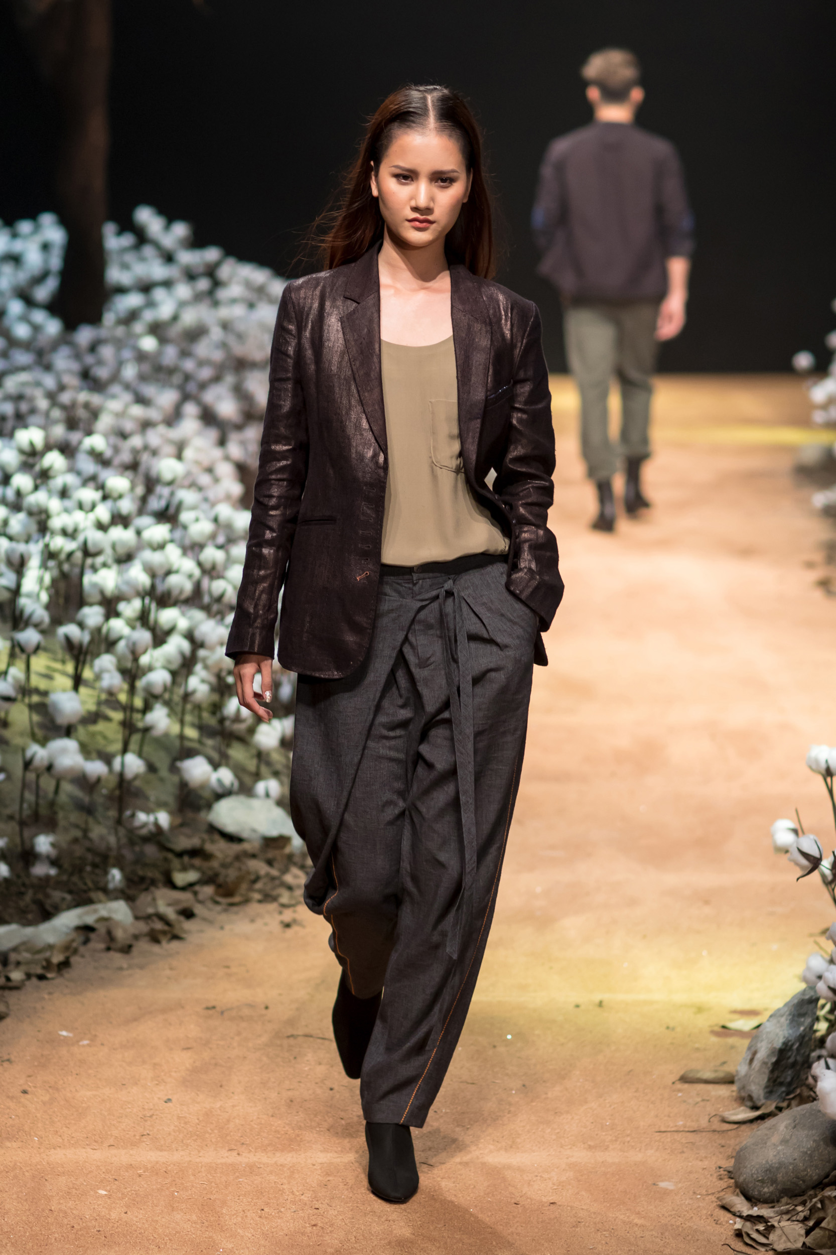 ELLE Vietnam fashion runway: Sebastian Graetz