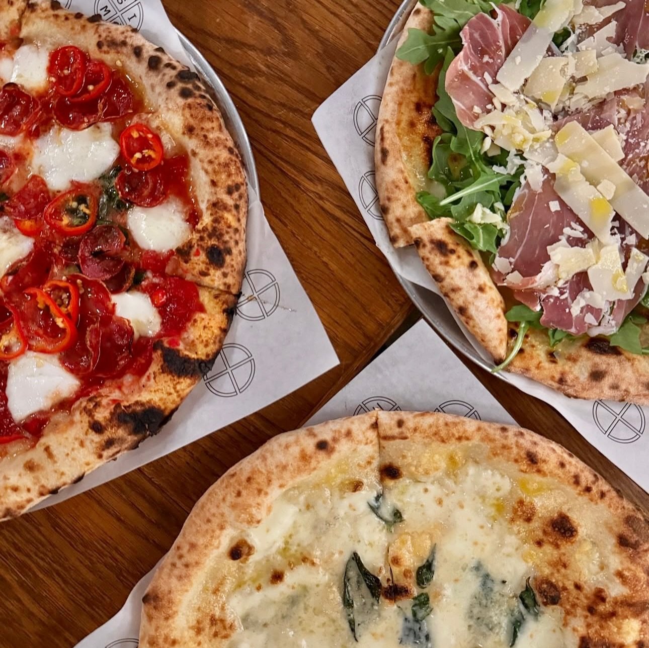 It&rsquo;s the SIM&Ograve; Spring Roundup! 🍕💚

It&rsquo;s the time where we share some of our favorite pics shared by YOU with your SIM&Ograve; eats of the past season. So without further ado, keep posting, keep eating pizza, and buona estate! ☀️⛱️