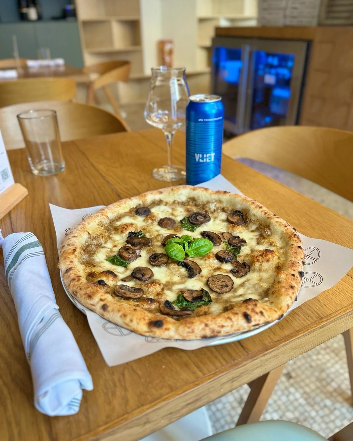 We&rsquo;ve always got mush-room for a Tartufo e Porcini 🍄&zwj;🟫🍕

The fall season means truffle season, so make this your go-to when placing your next order 🤎

#simopizza #90secondstonapoli #pizzanapoletana #nyceats #fallfood #truffle #mushroom 
