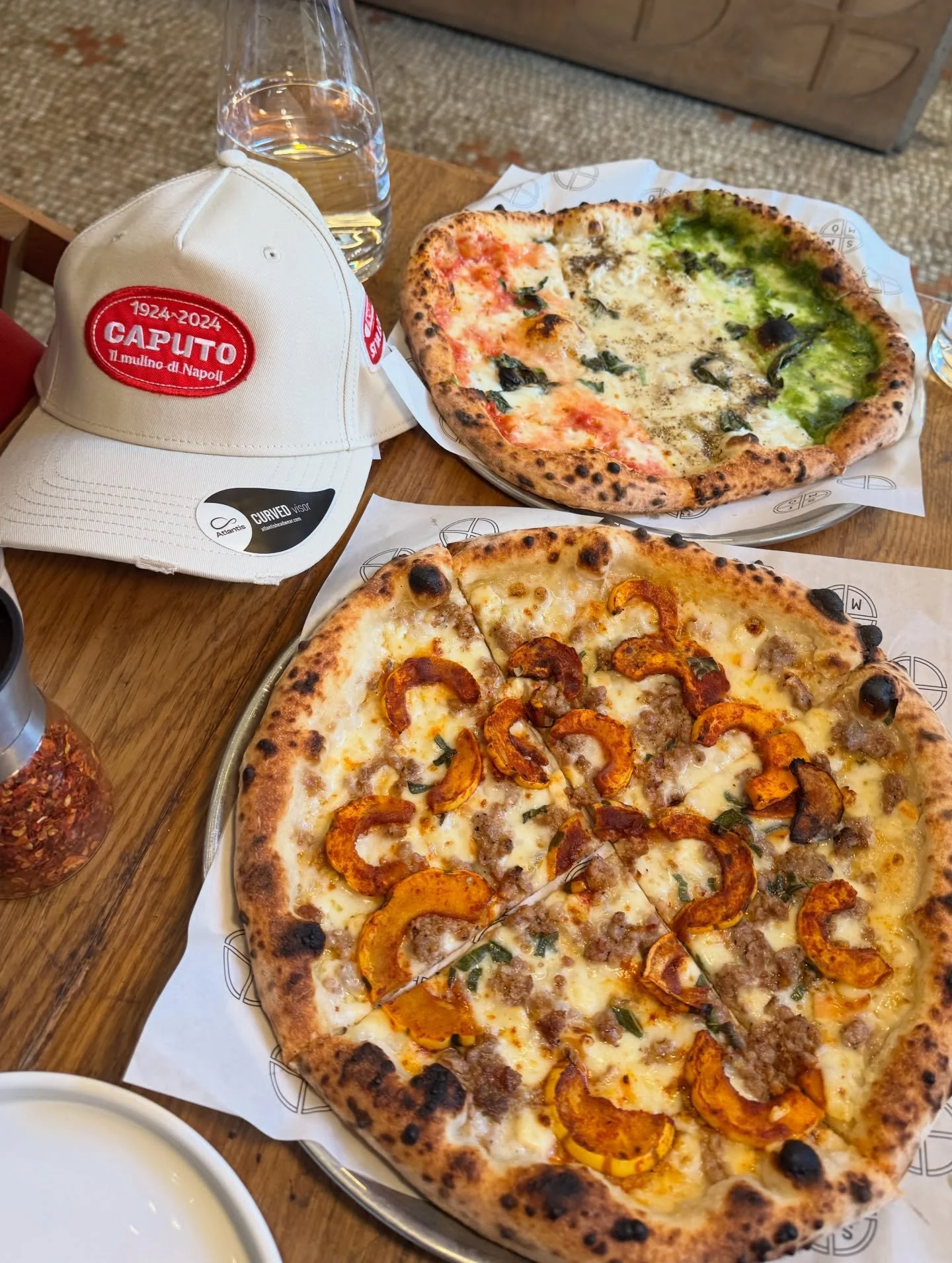 Where there is @simo.pizza, there is @caputoflour 🤝🏻💚

We&rsquo;re proud to be partners-in-pizza with the best in the biz! 

Taste @mulinocaputo&rsquo;s Pizzeria flour and Gluten-Free flour in all SIM&Ograve; Pizza locations 🍕

SIM&Ograve; Pizza 
