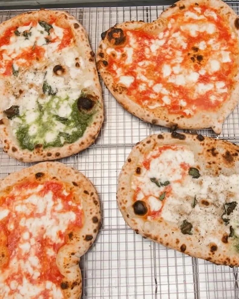 A weekend full of love at 📍SIM&Ograve; Pizza

Already missing the #ValentinesDay fun? Well we&rsquo;ve got you covered. We serve up a heart-shaped pizza all year-round... Just look at our menu for a Bambino &hearts;️ pie!

#simopizza #90secondstonap