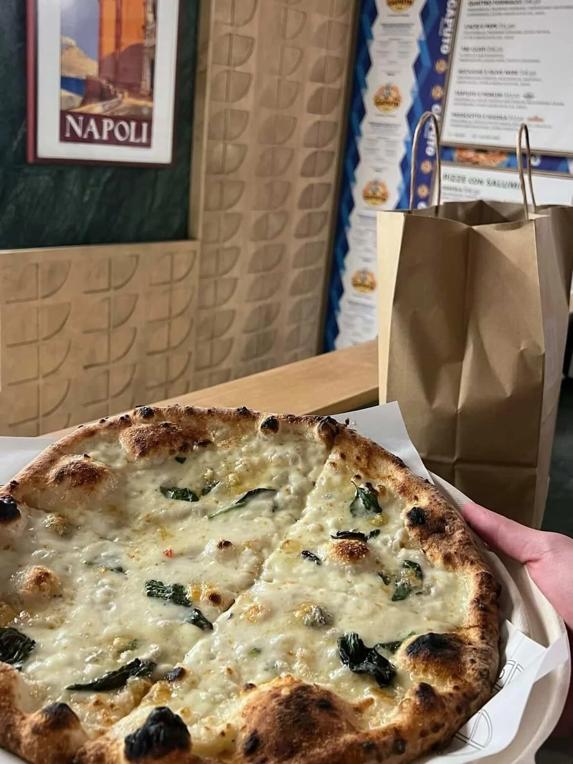After the first taste of Spring, it only makes sense we look back on some of your favorite moments around a SIM&Ograve; pizza this Winter 🍕

Tag us 👈 in your photos for a chance to be featured on our page!

📸 credit: our wonderful guests, tagged i