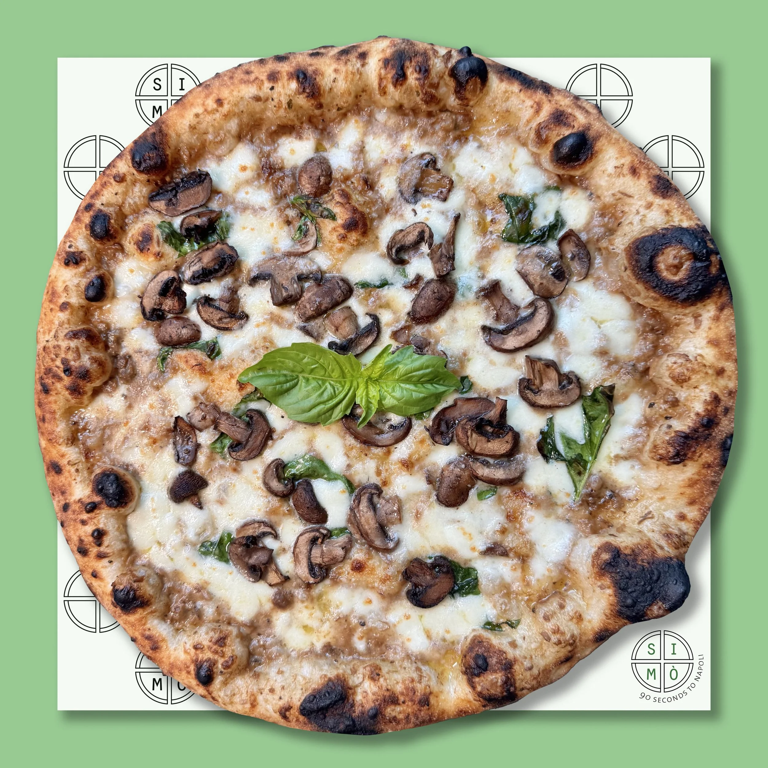 TARTUFO & PORCINI
$17.20
– mozzarella, white truffle and porcini mushroom cream, roasted mushroom, basil