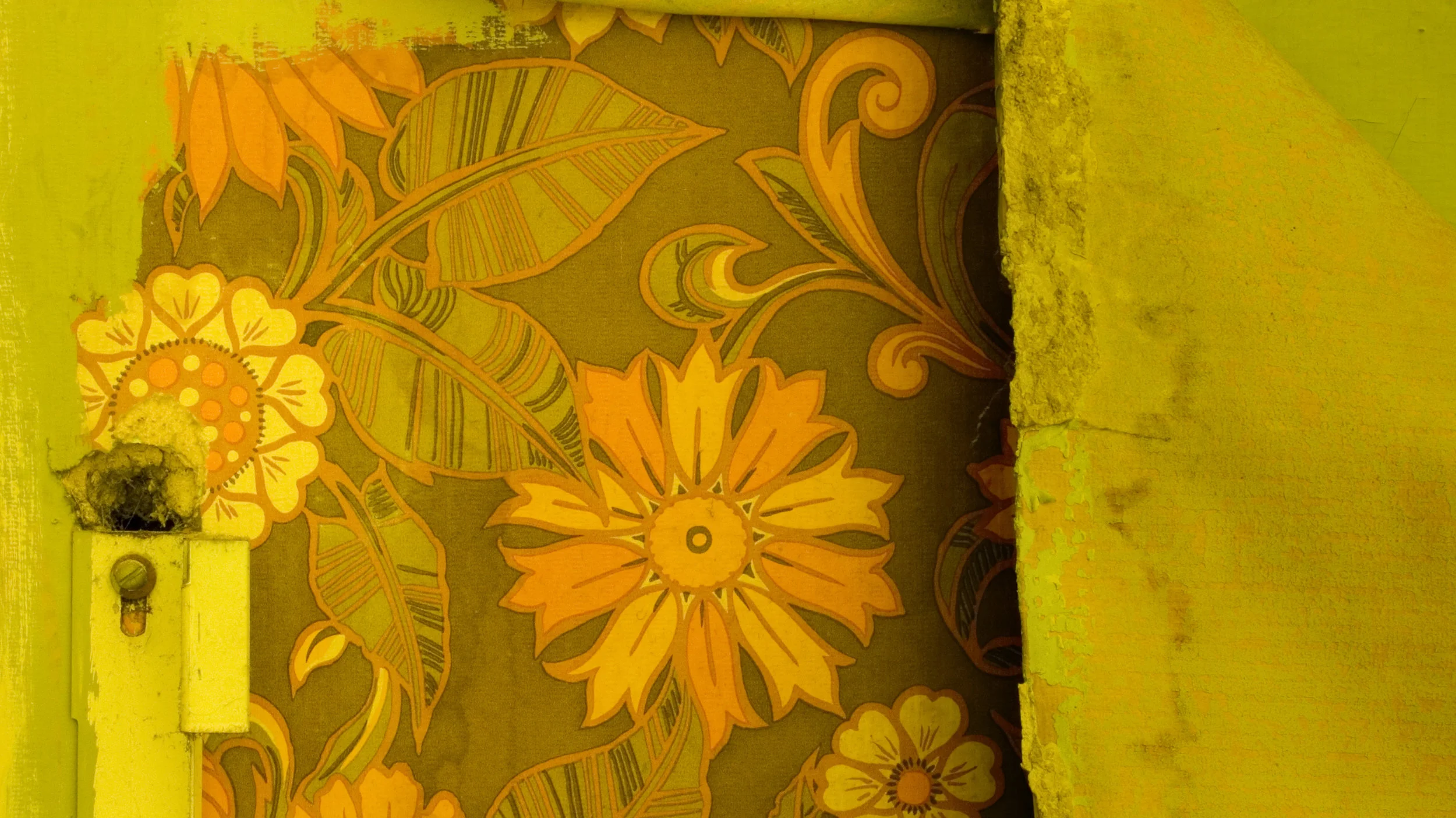 old-wallpaper-e1430757398500.jpg