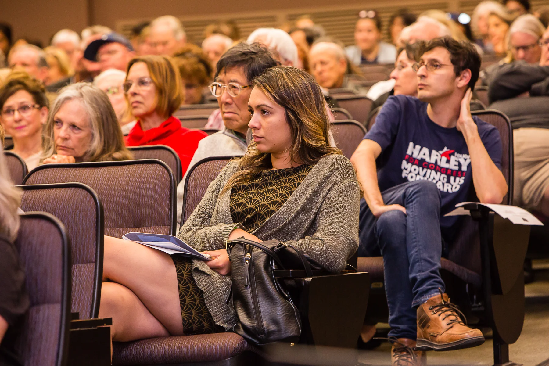 2355_180423_IndivisibleOC48_Debate3-4x6.jpg