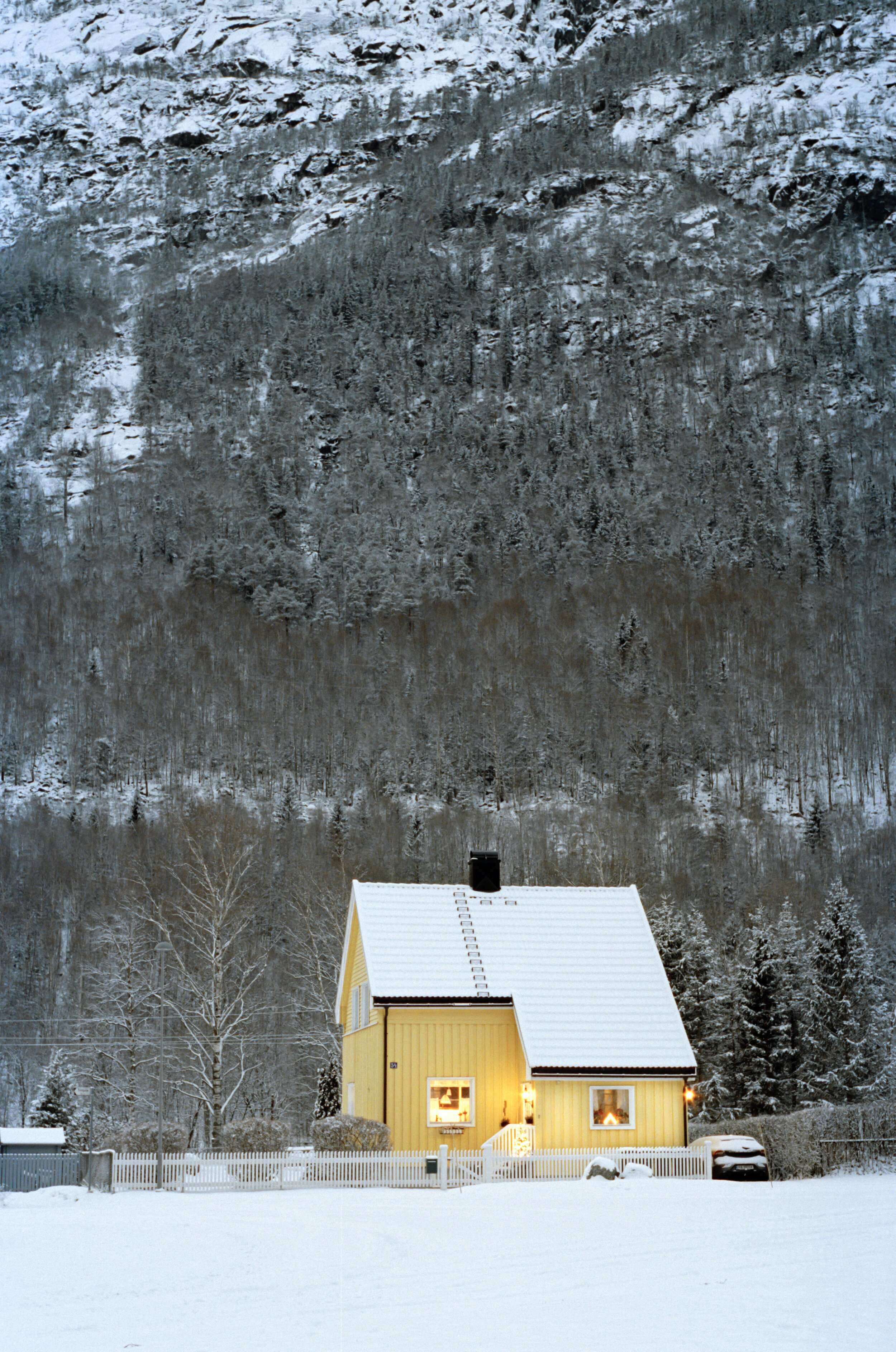 10690010 Norway Yellow House.jpg