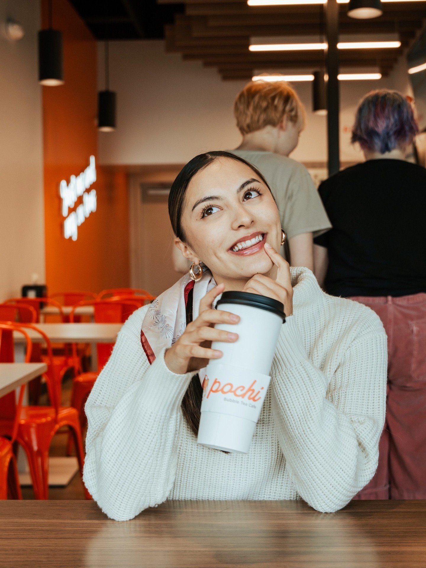 As the days grow shorter and the nights feel longer, take a break from your busy schedule. 🍂Stop by and treat yourself to a delightful cup of warmth. Let our Hot Milk Teas make your fall evenings extra cozy!✨ 

💡A few ideas to order: 

👉🏽Hot Hone
