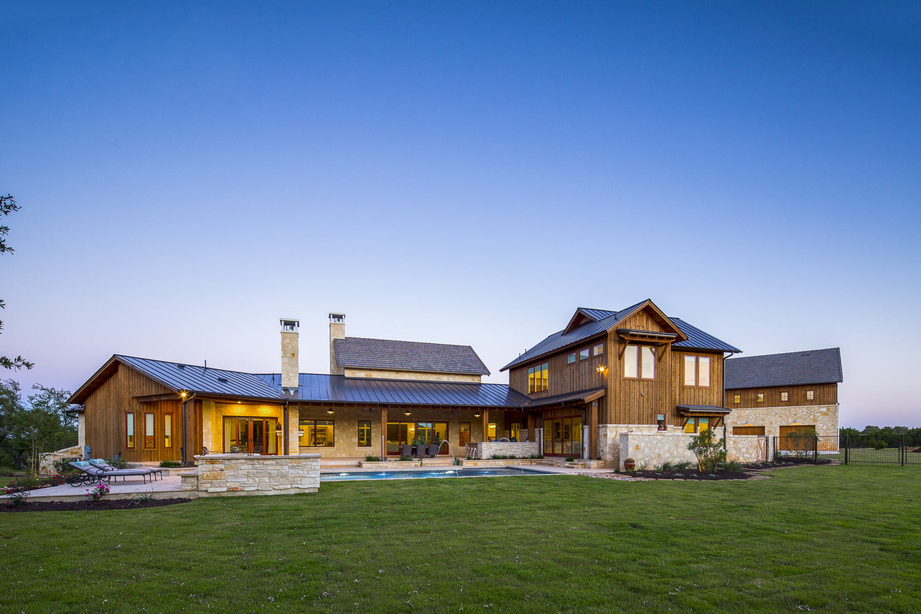 Exterior 4