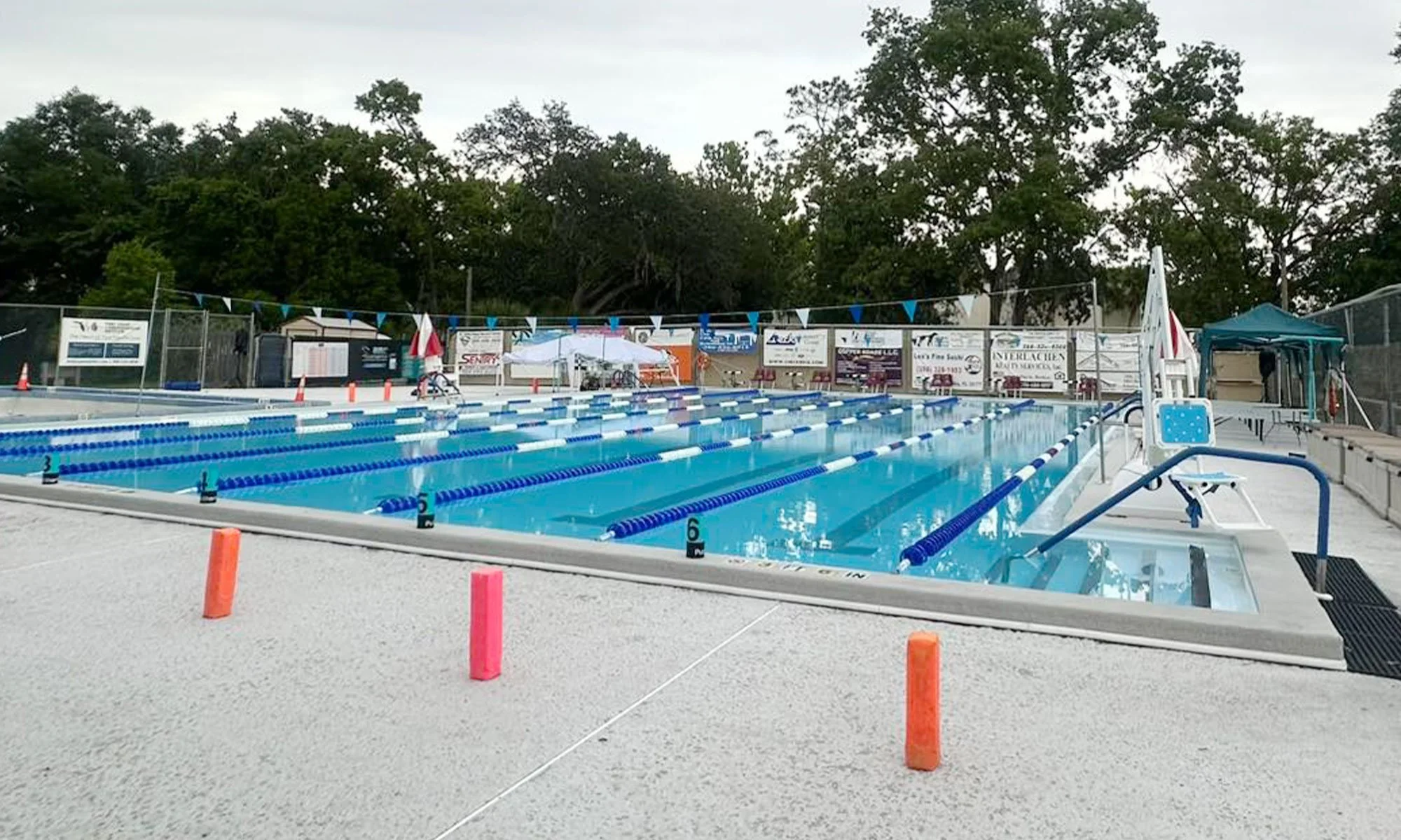 palatka-fl-aquatic-center-home-to-the-putnam-sharks-swim-club.jpg