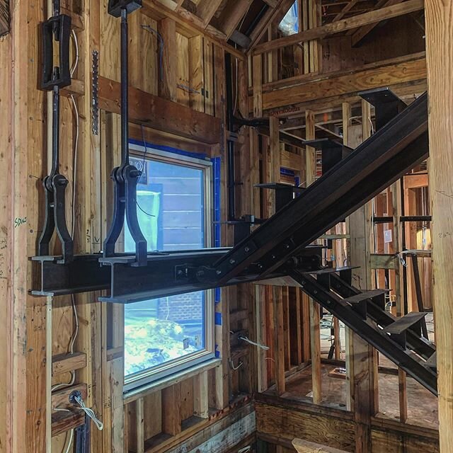 Turnbuckles and stair system in and working. Fun hanging this landing from the ceiling! #busheybrothers #busheyironworks #forgewelding #forgedstaircase #blacksmithing