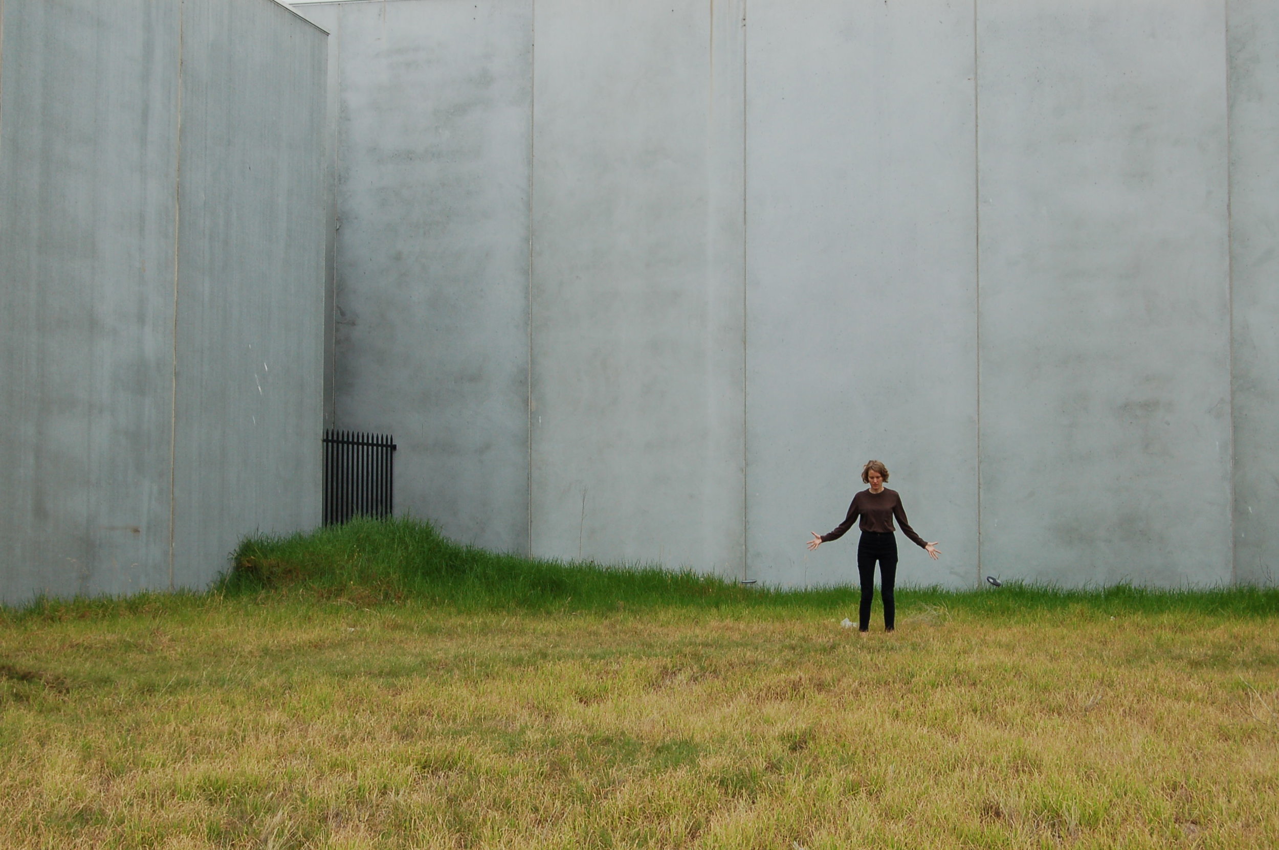 Signal , performance documentation, digital photograph, 2016