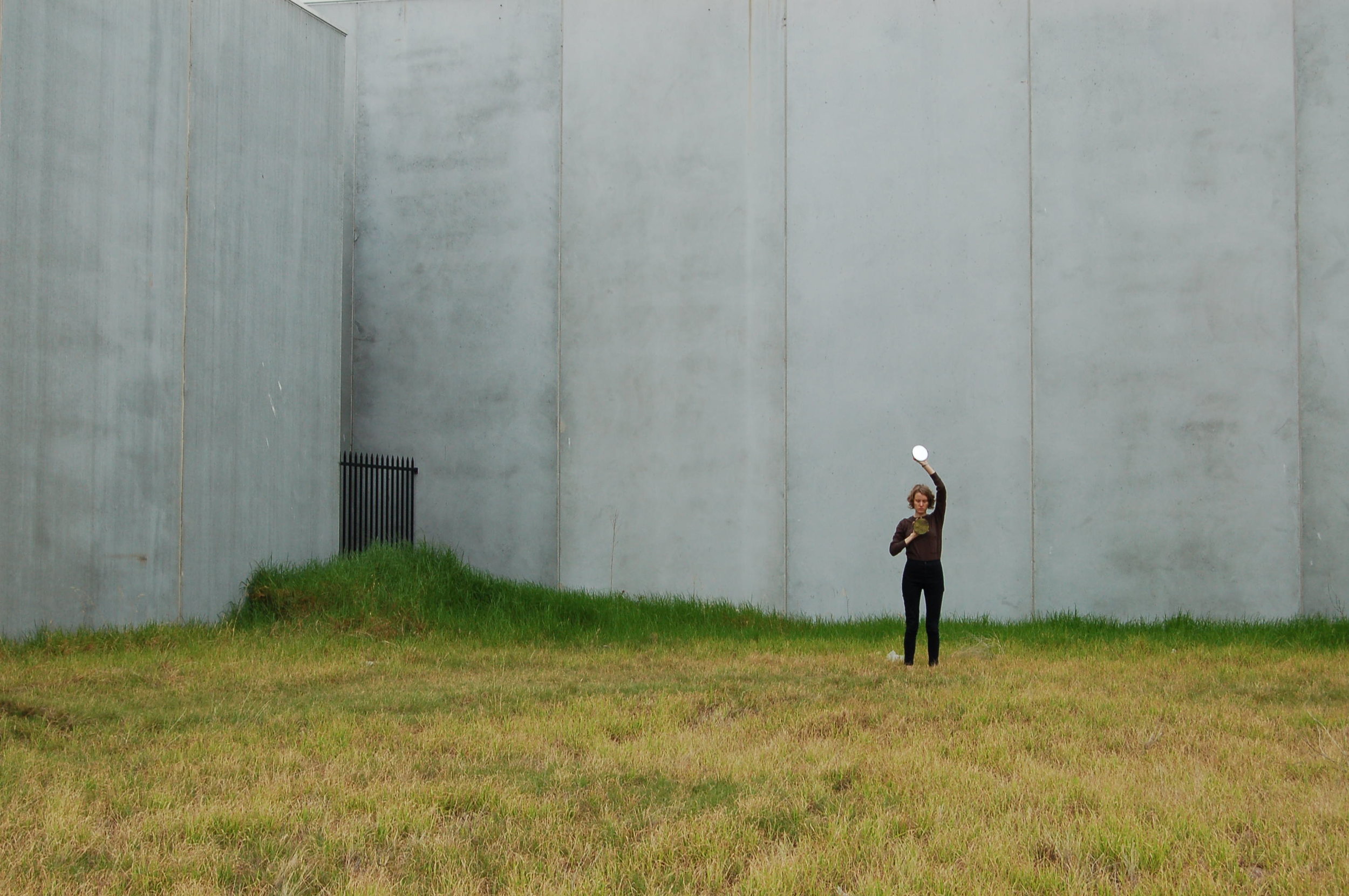 Signal , performance documentation, digital photograph, 2016