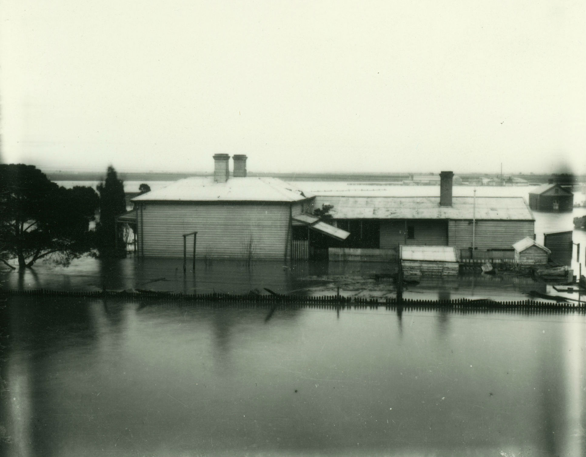 VLMW.Saltwater River in flood 3_10:9:1906_cropped.jpg
