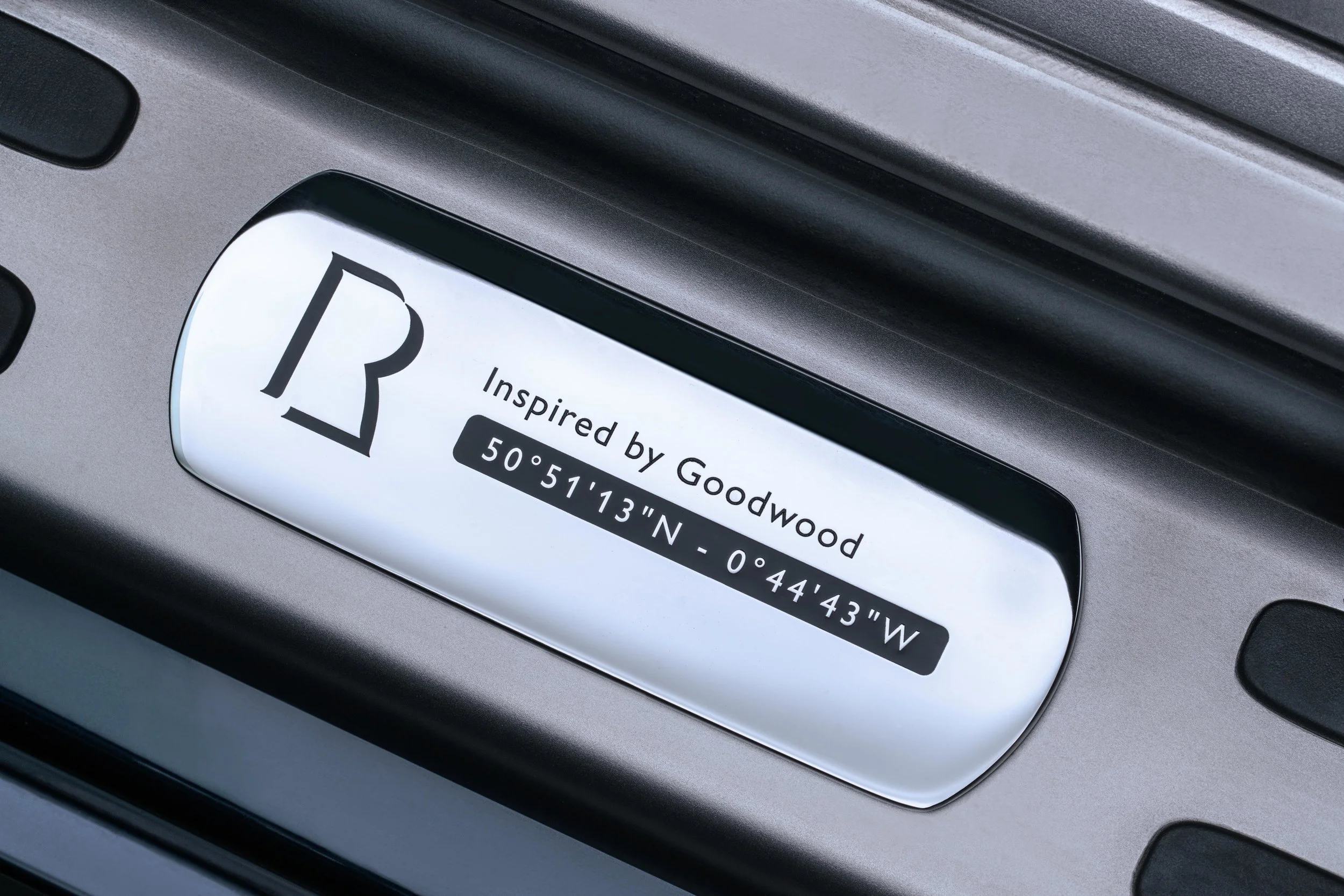 The handpainted feature line that reminds the driver of the locality of the Home of Rolls-Royce.