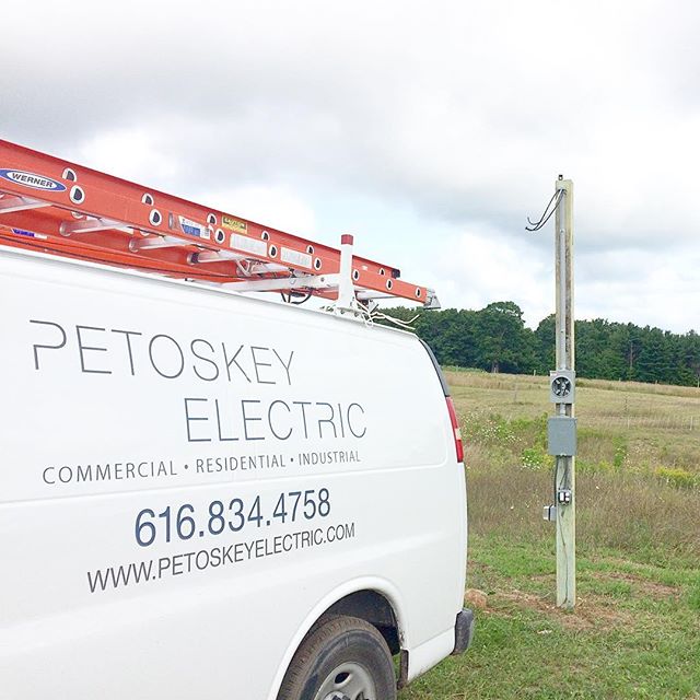 Set a temporary pole this morning. That's a sure sign that something exciting is coming. In this case it's a new log home! #northernmichigan #masterelectrician #electrician #petoskeyelectric #newconstruction