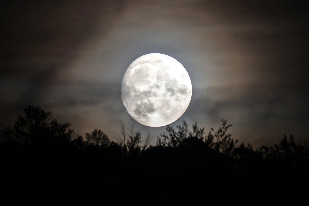 moon-4545713_1280.jpg