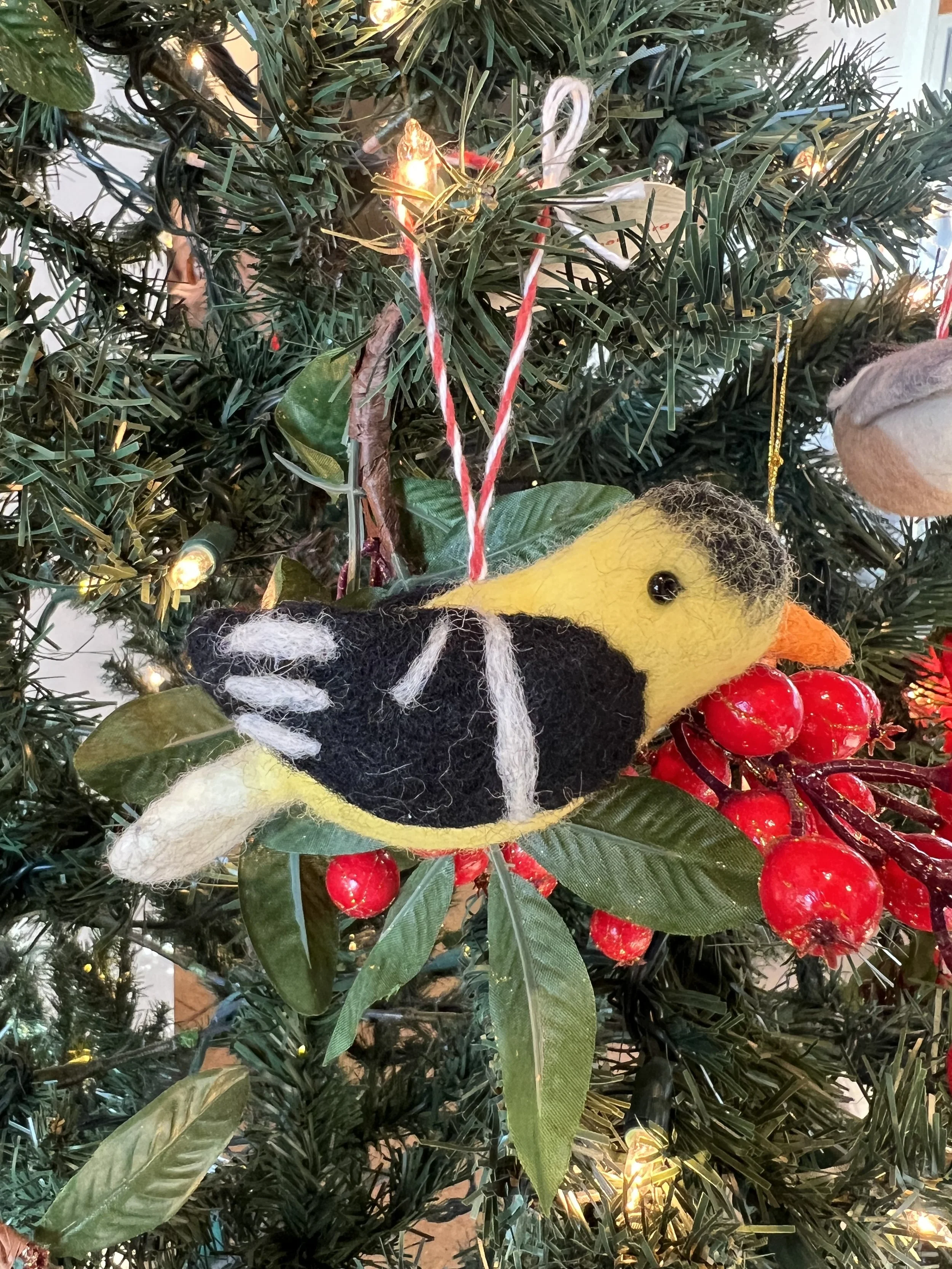 gold finch ornament.jpeg