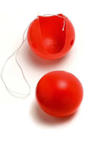 red-plastic-clown-nose-79.jpeg