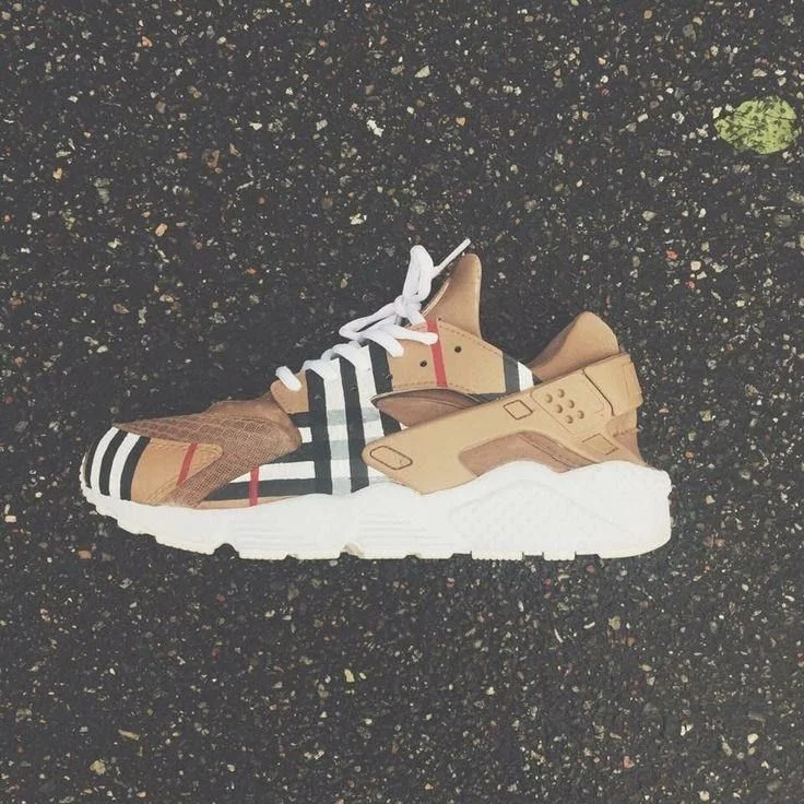 Oreo Huarache Ultra Sircastleteees