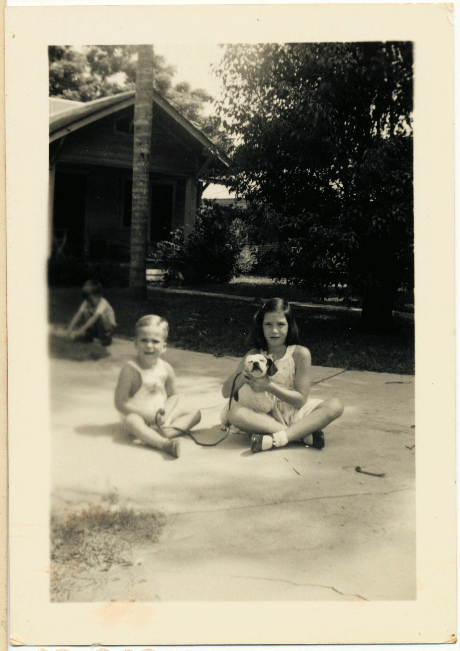 Brother-Hal,-Dog-Rascal-&-MJY-Young-Driveway-27th-Street.gif