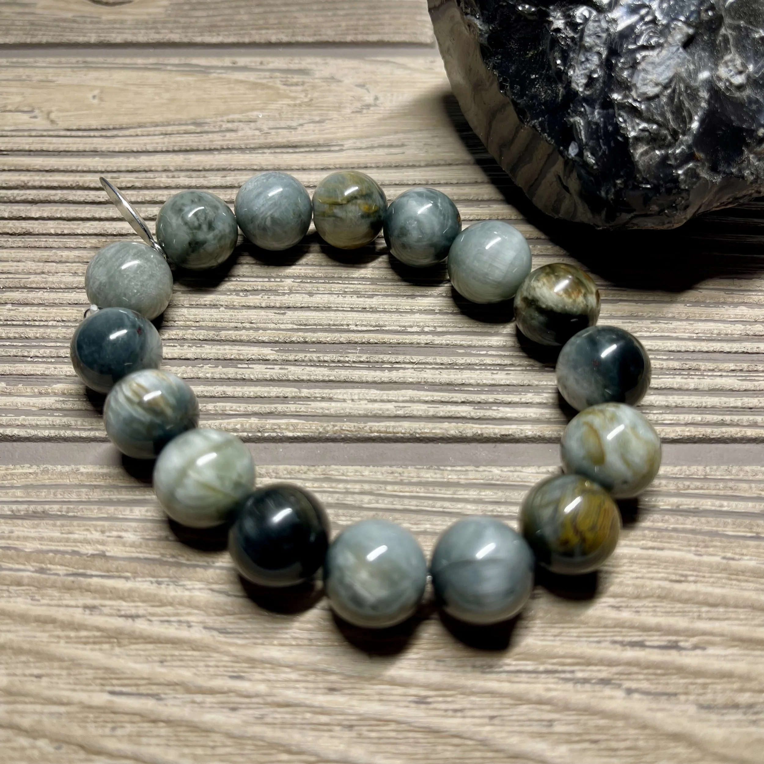 UNISEX - Natural Hawk's Eye, Eagle Eye Gemstone Designer Bracelet