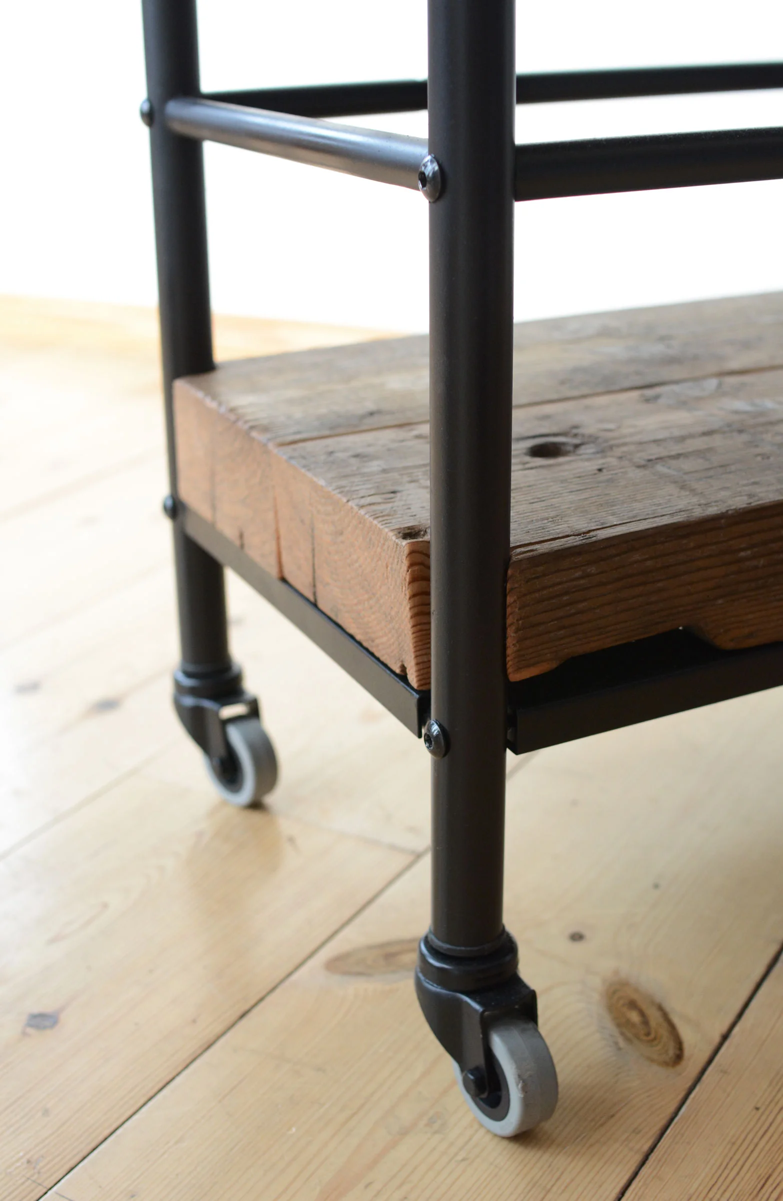 Sparren Bar Cart II (Detail)