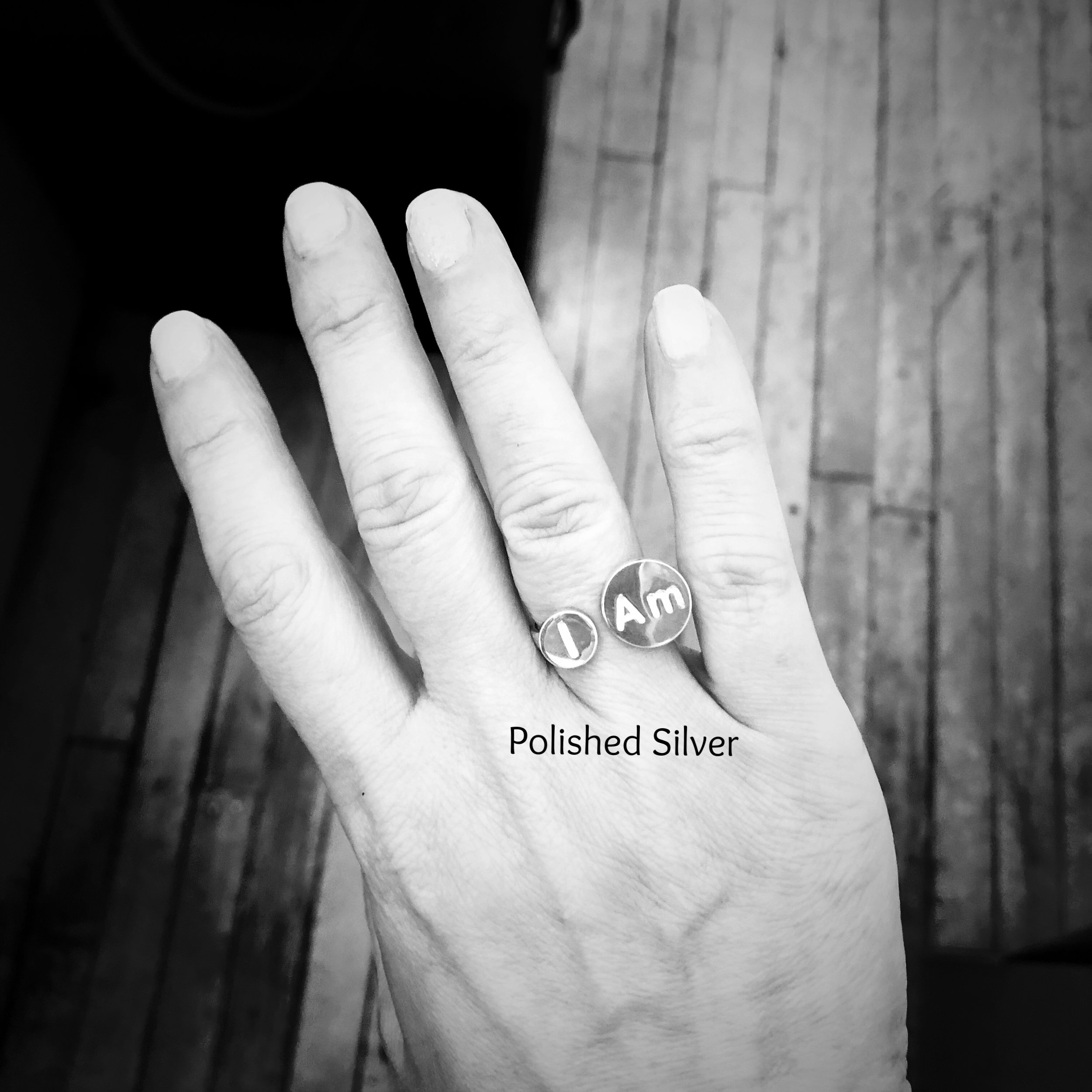 Between finger 2-disc engraved ring self I Am Bold