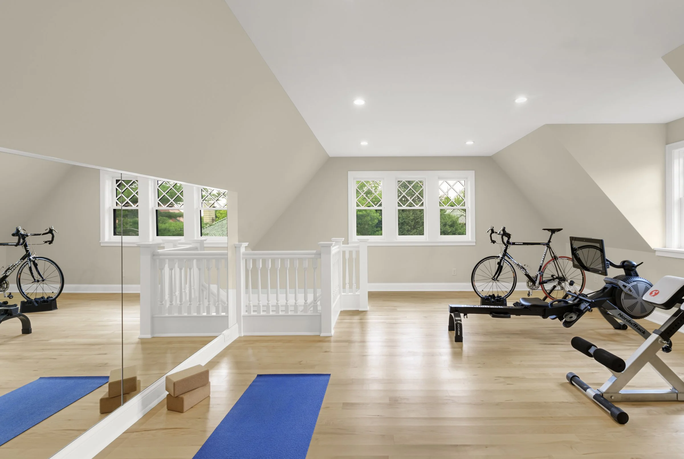 1023 Mt. Curve Ave_008.jpg