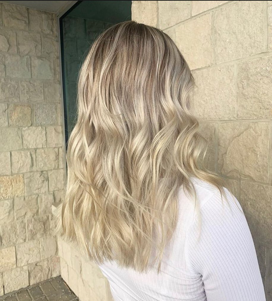 Spring is in the hair! 🌱 
Hair by Mallory ( @hairbymallory__ )
 #highlights #balayage #haircolor #behindthechair #babylights #blondehair #beauty #hairgoals #haircolorist #madisonwi #madisonwisconsin #wisconsin #madison #uwmadison #middletonwi #wisco