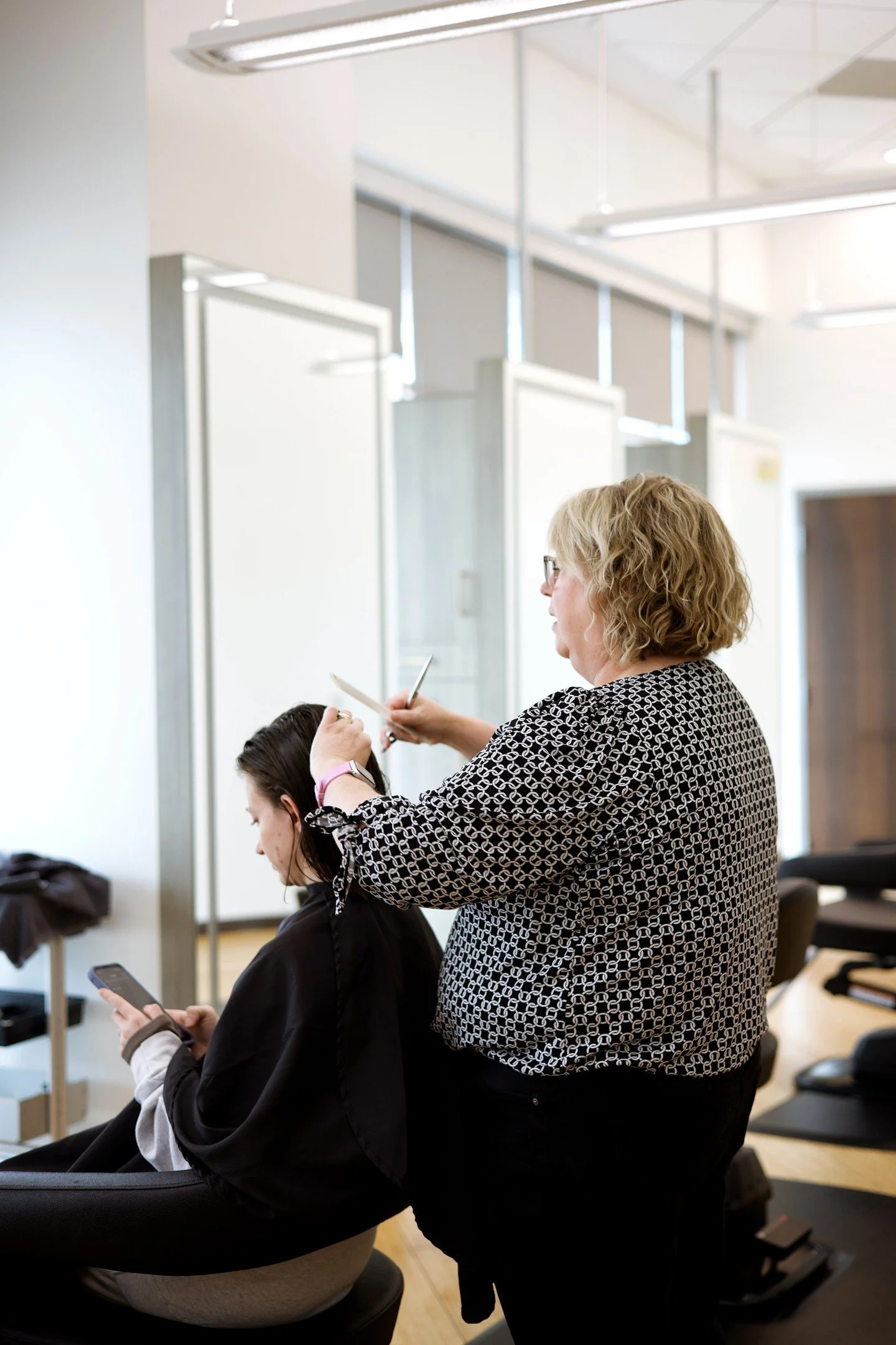 A fresh cut, a little self-care, and a moment to slow down ✨
ㅤ
There&rsquo;s nothing better than leaving the salon feeling like the best version of you.
ㅤ
Book your next appointment with ANiU and let us take care of the rest.
ㅤ
#aniusalon #madisonwi 