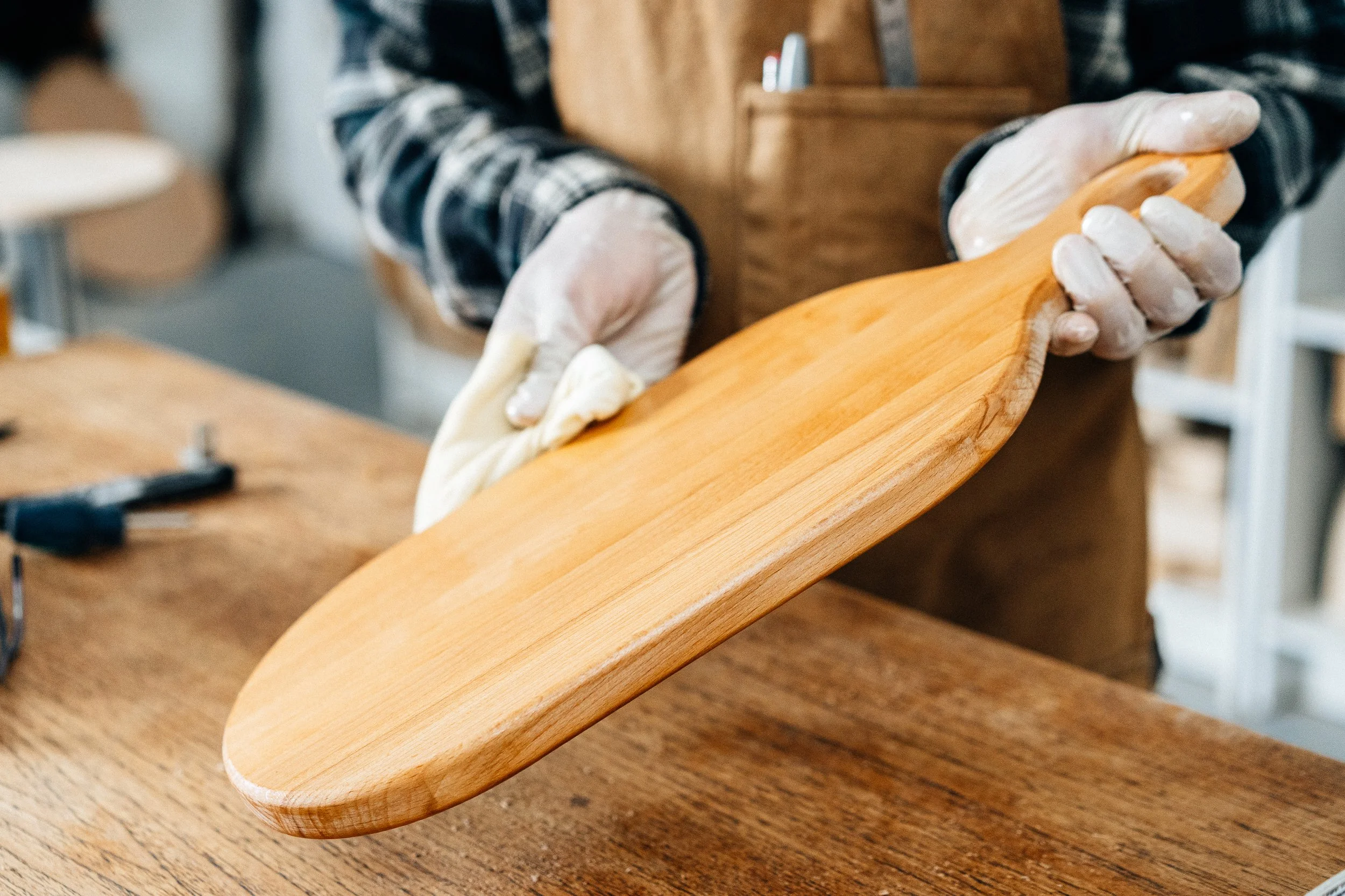 cutting board oiling2.jpg