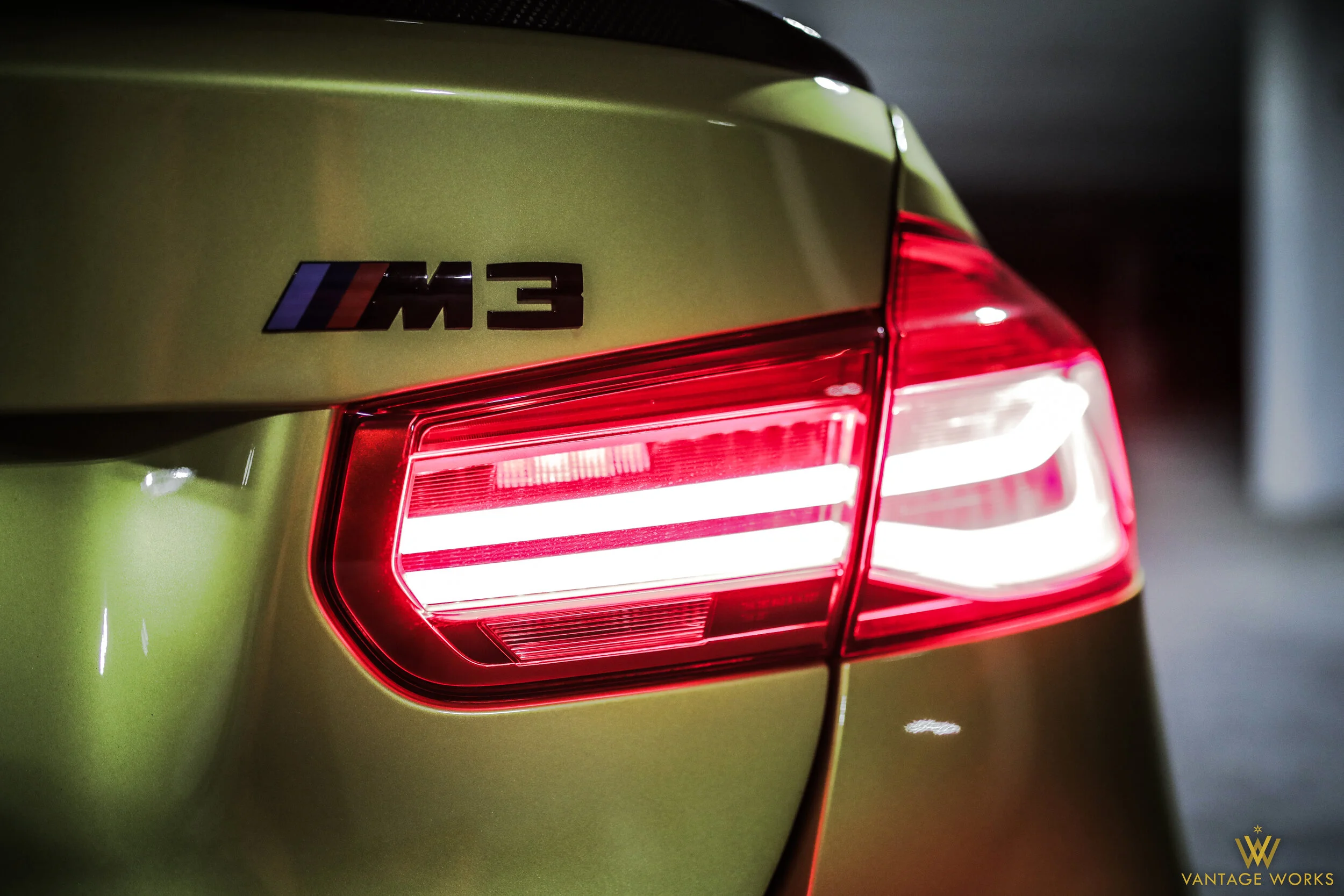 VANTAGEWORKS - M3-12F.jpg