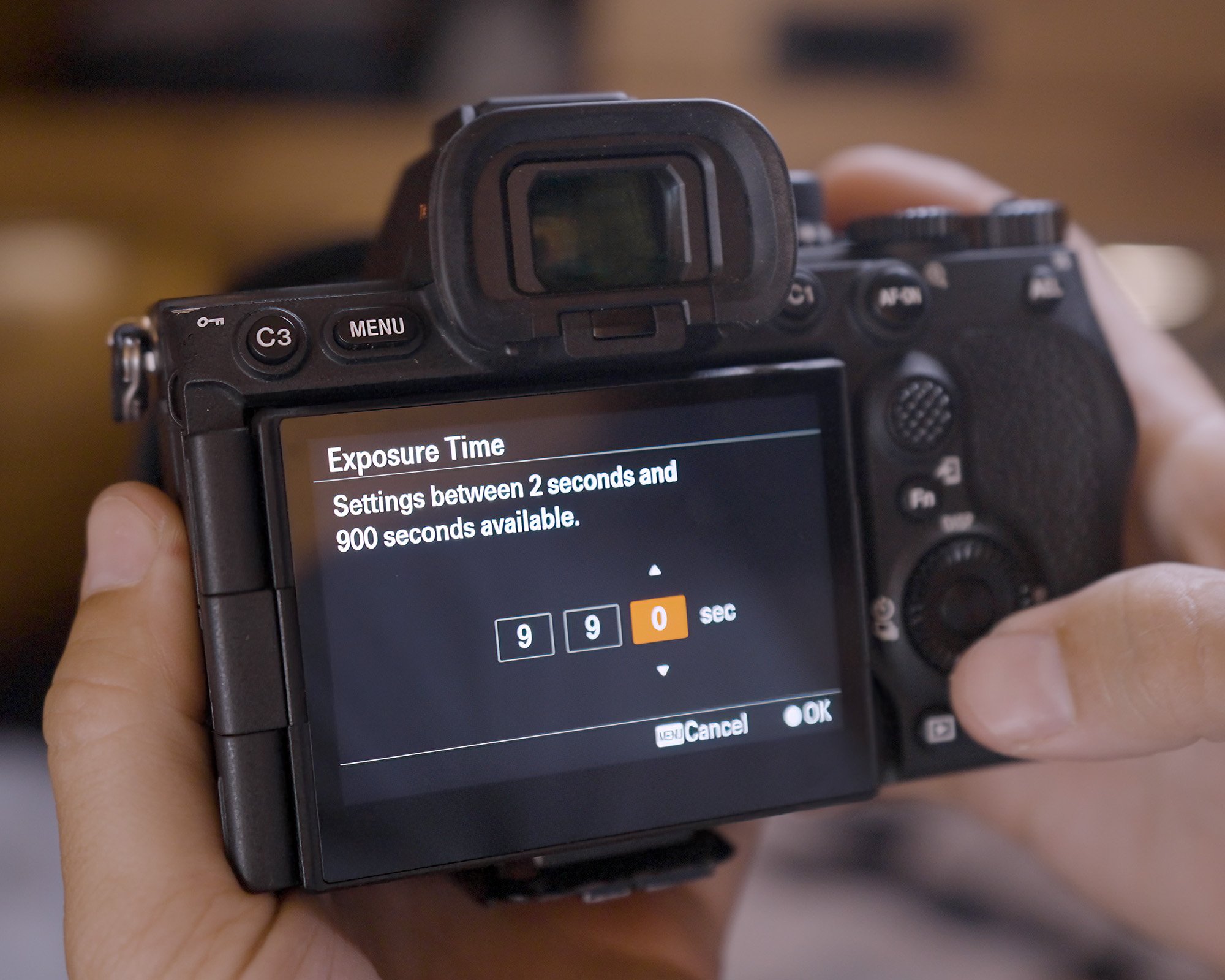 SONY a7RV 美品！ Amazon.com : Sony A7R V with 28-70mm + 420-800mm Super Telephoto