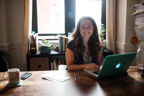 Dr+Lindsay+desk+shot+2018.jpg