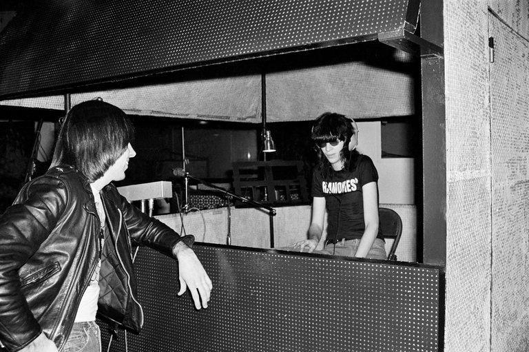02-02-1976 Recording 1st Album Ramones