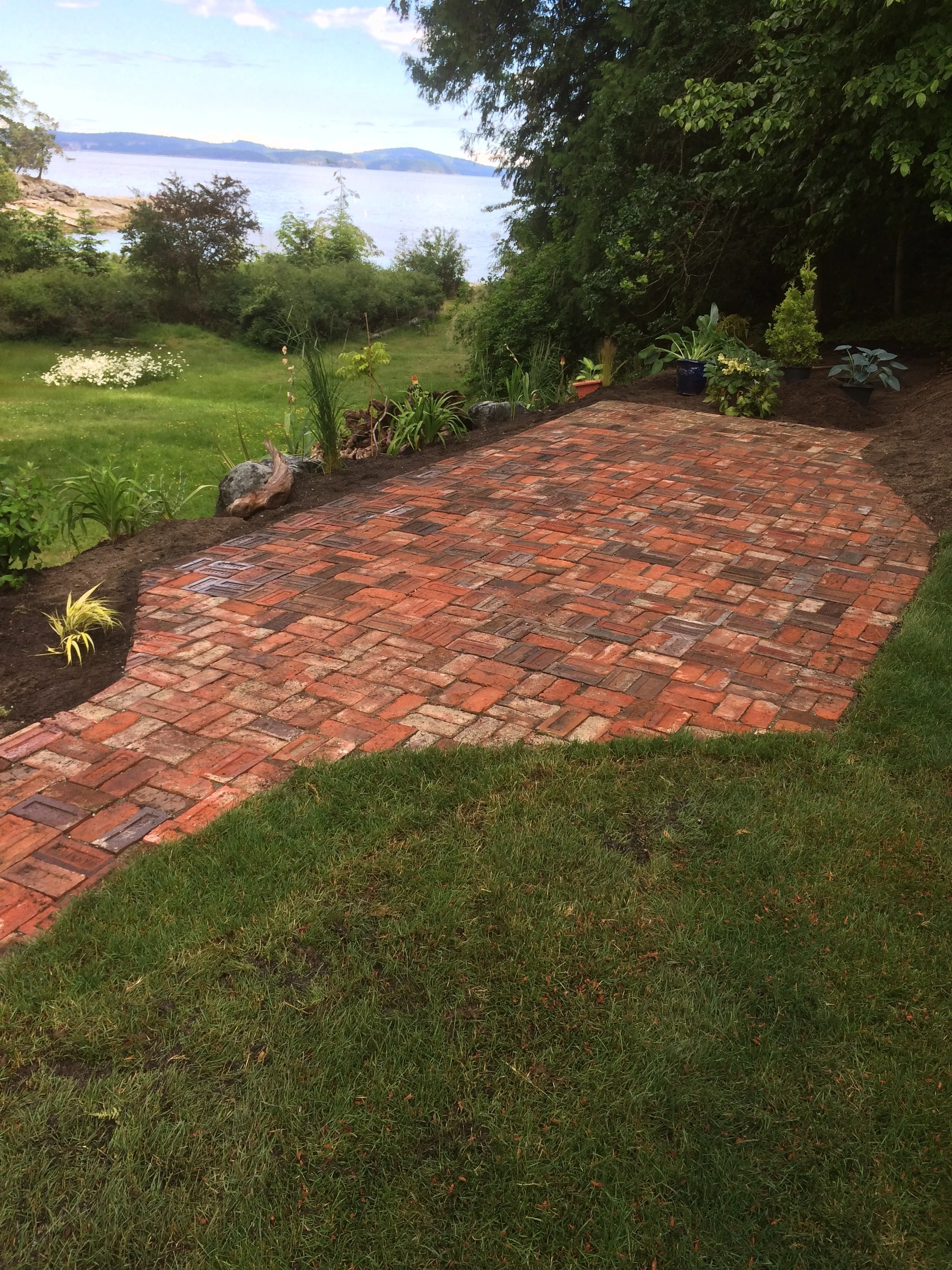 Landscapers Nanaimo Jinglepot Landscaping & Irrigation