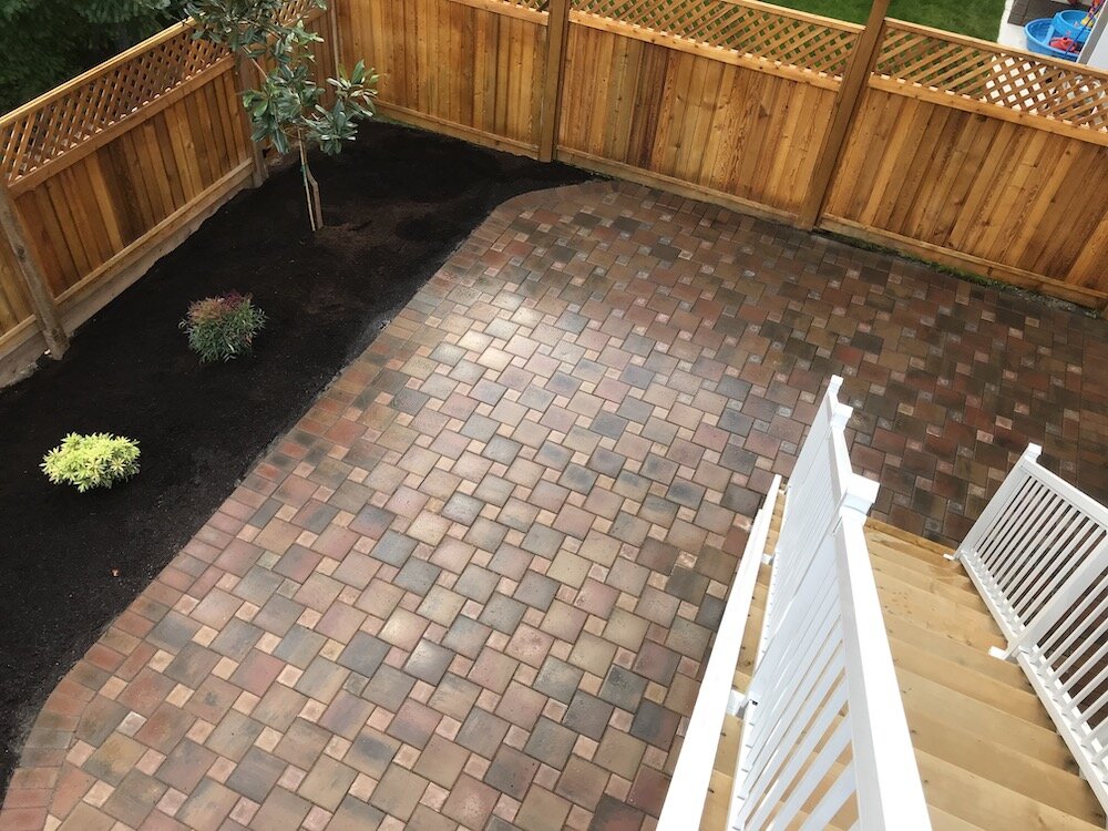 Paver Patios And Walkways Nanaimo Jinglepot Landscaping Irrigation - How Much Does A 200 Square Foot Paver Patio Cost