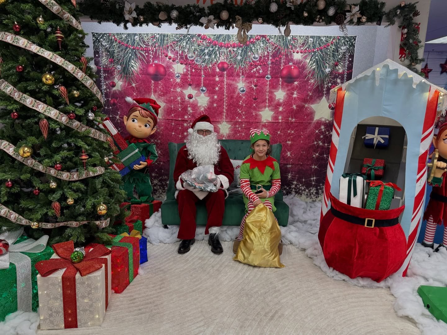 Santa is officially back in town, day 1 off Jingle Bell Bash is ✅✅✅ and we couldn&rsquo;t have asked for a better start! 🎅🏼

It&rsquo;s officially our favorite time of year and we CAN&rsquo;T WAIT to see all of you this weekend for an incredible co