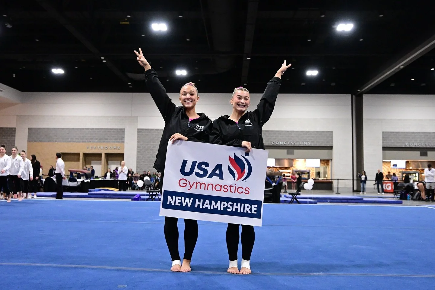 So much love for our Seniors, we just can&rsquo;t get enough 💖🧡

📸: Thank you @teamphoto_sports for always giving us the best moments, you guys are just amazing