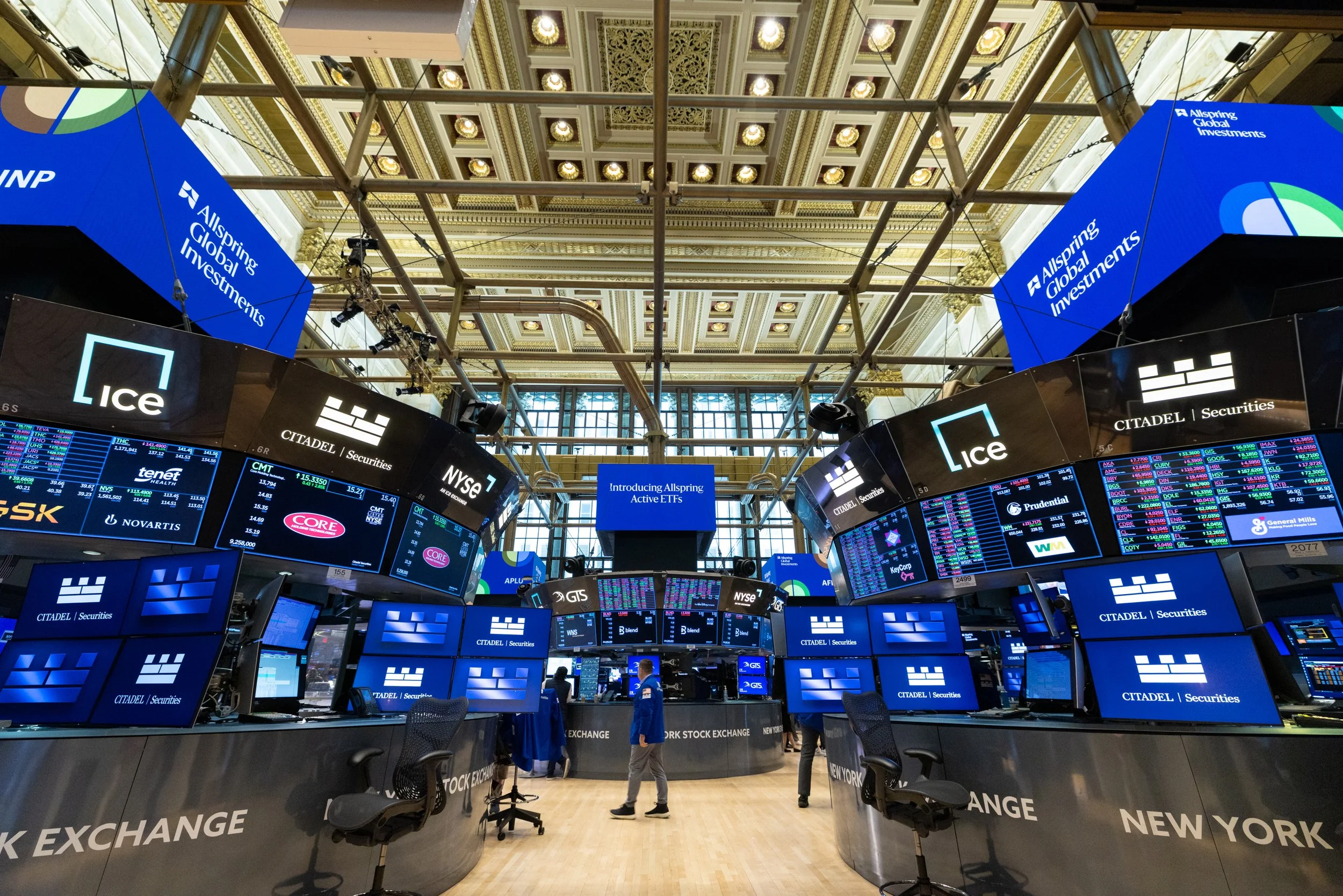 Allspring_ClosingBell_250430_127.jpg