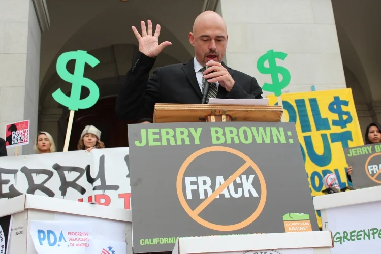 David Braun, Rootskeeper and Oil Money Out Photo Credit: Dan Bacher