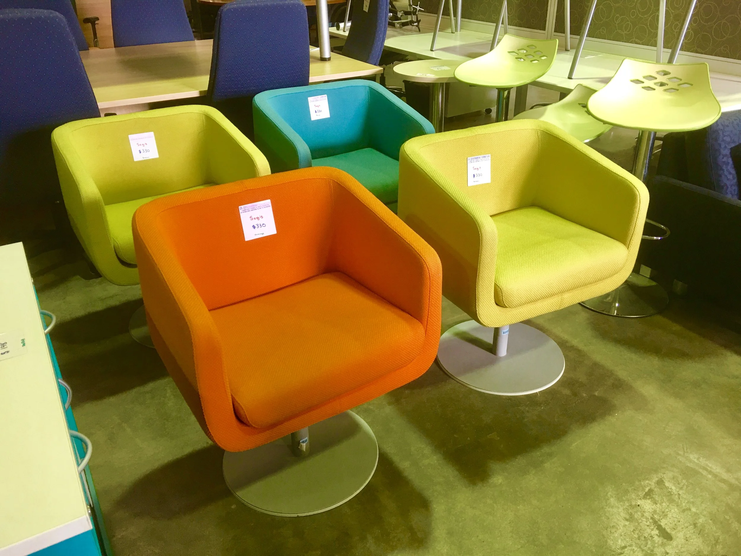 segis lounge chair.JPG