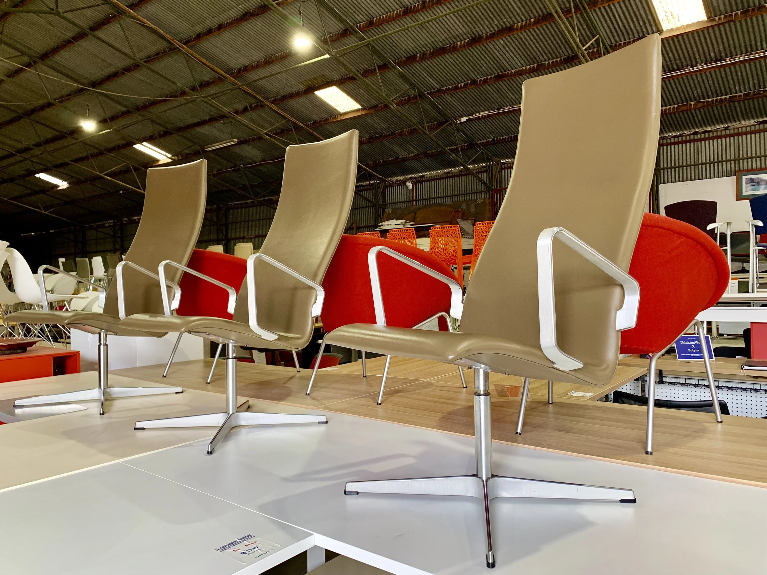 Fritz Hansen Oxford Classic by Arne Jacobsen