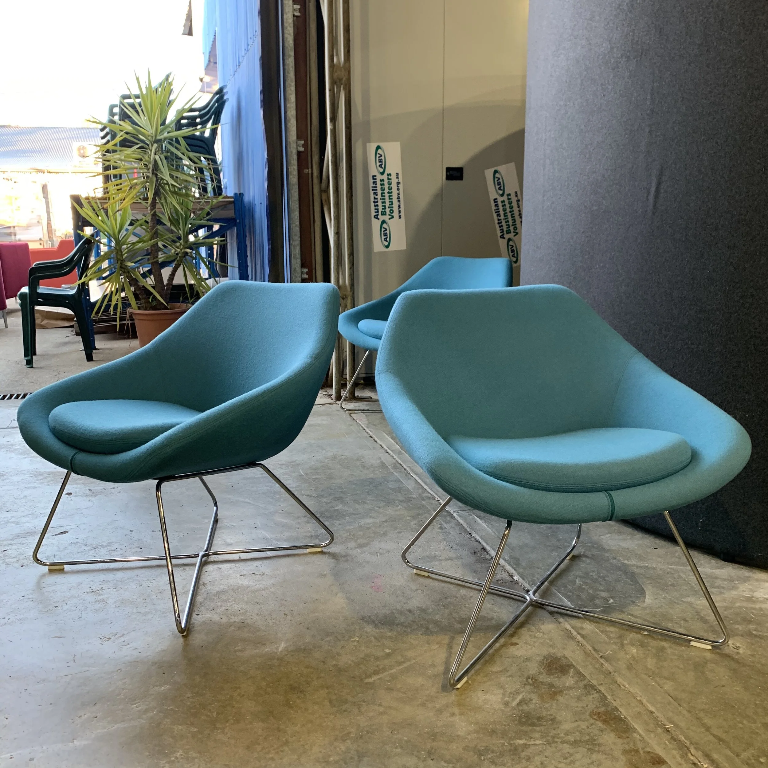 Allermuir Open Lounge Chair by PearsonLloyd