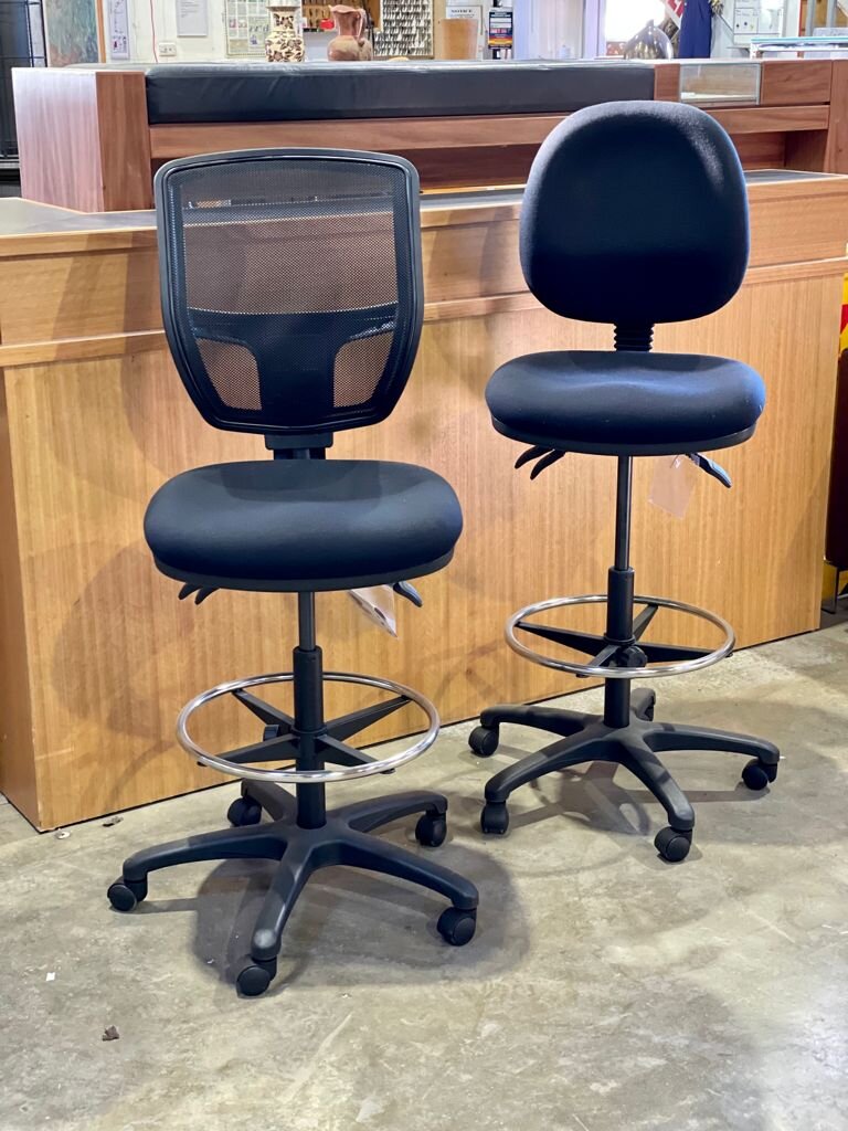 Matic Ergo 300 Draft Chairs