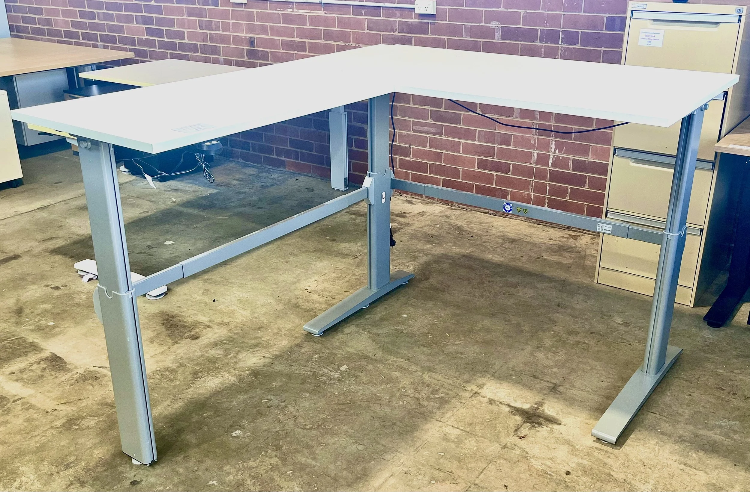 Actiforce Electronic Sit-Stand Workstations